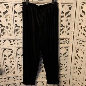 BLACK VELVET SWEATPANTS